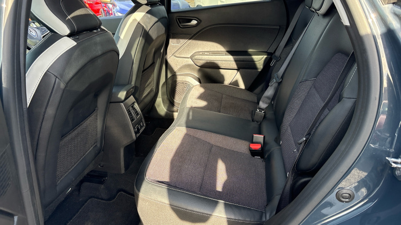 Renault Captur 1.0 TCE 90 SE Edition 5dr Petrol Hatchback